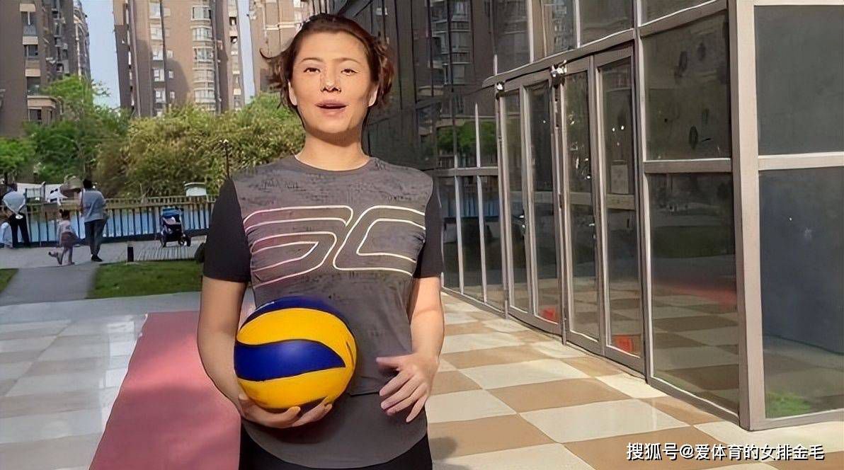 范德文是在对阵切尔西的比赛中无接触情况下受伤的，虽然不需要手术，但预计复出时间仍要到1月中下旬，不过现在看来，他的恢复进程很顺利，有望在1月5号对阵伯恩利的足总杯第三轮比赛就可以复出。